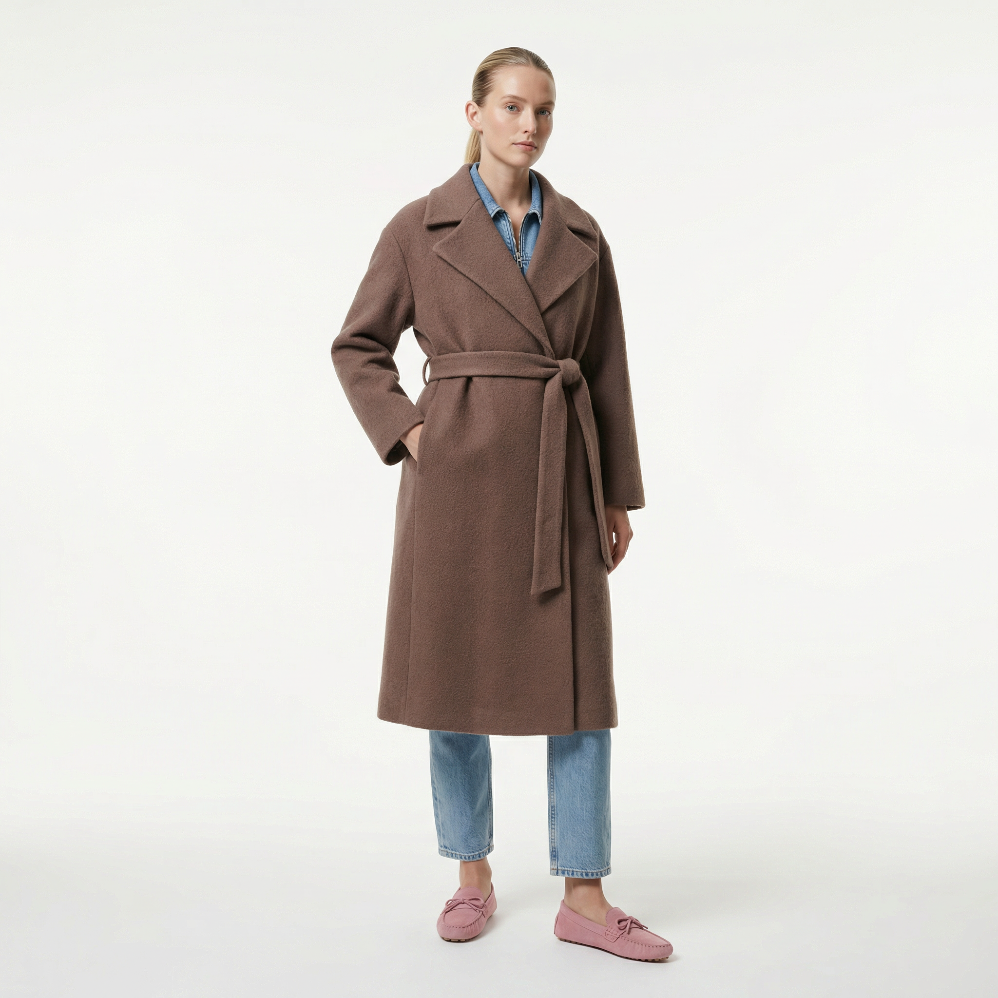 The Sloane | 100% kokt ull maxikappa med hög krage - Cocoa