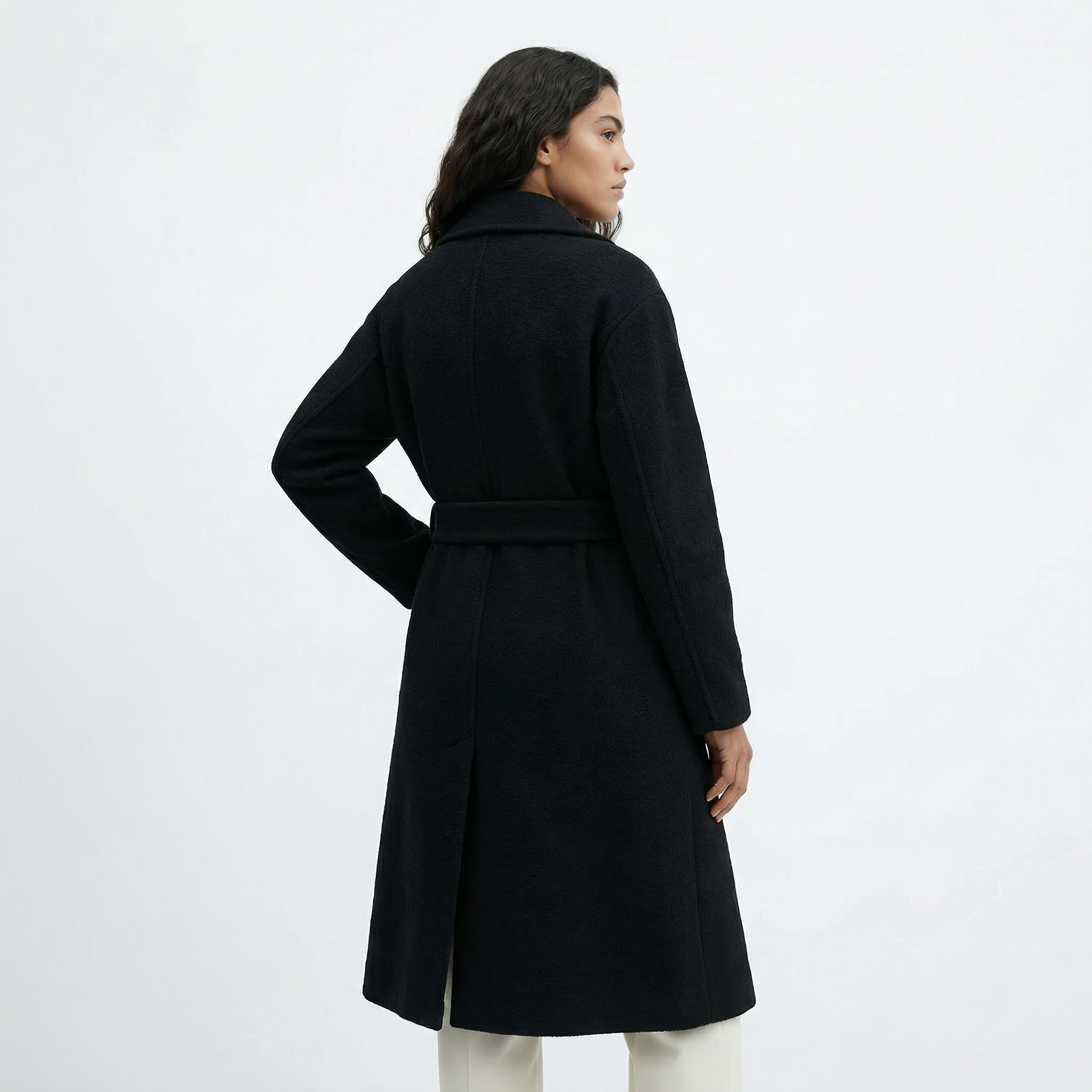 The Bond | 100% kokt ull knälång omlottkappa - svart