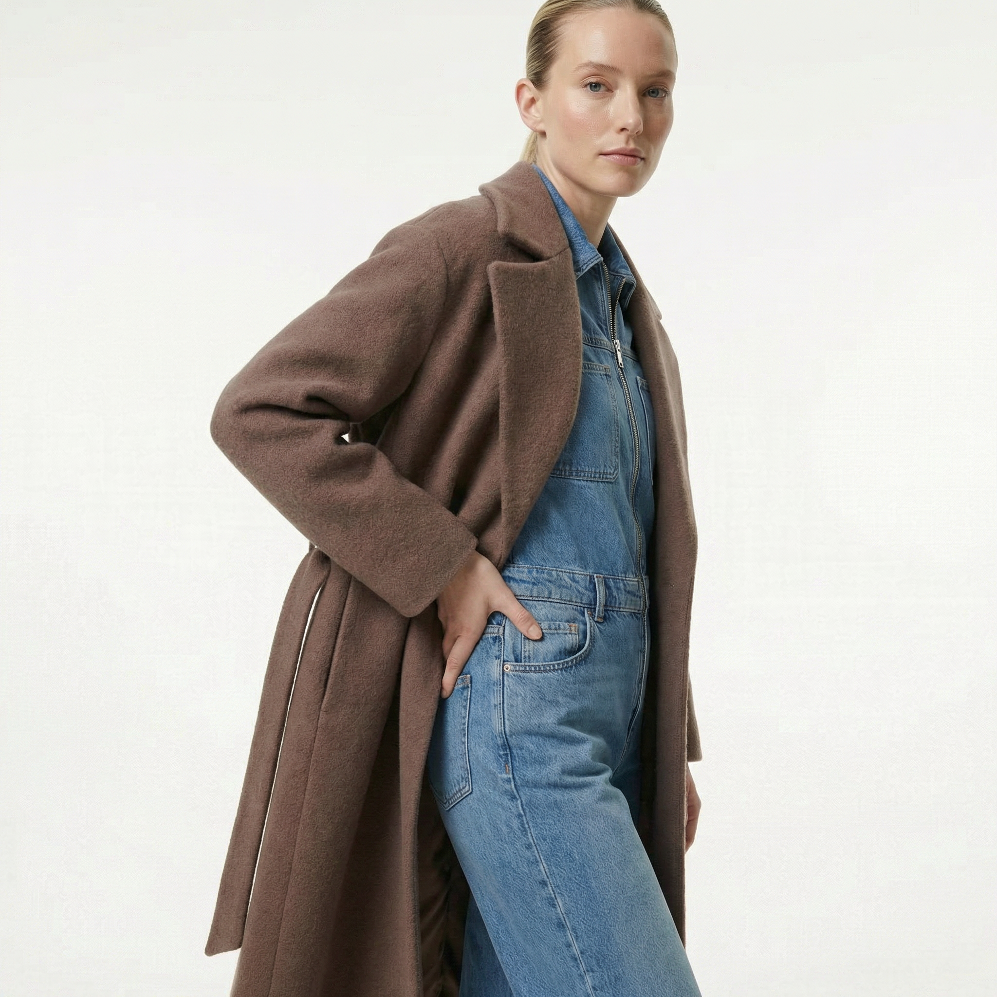 The Sloane | 100% kokt ull maxikappa med hög krage - Cocoa