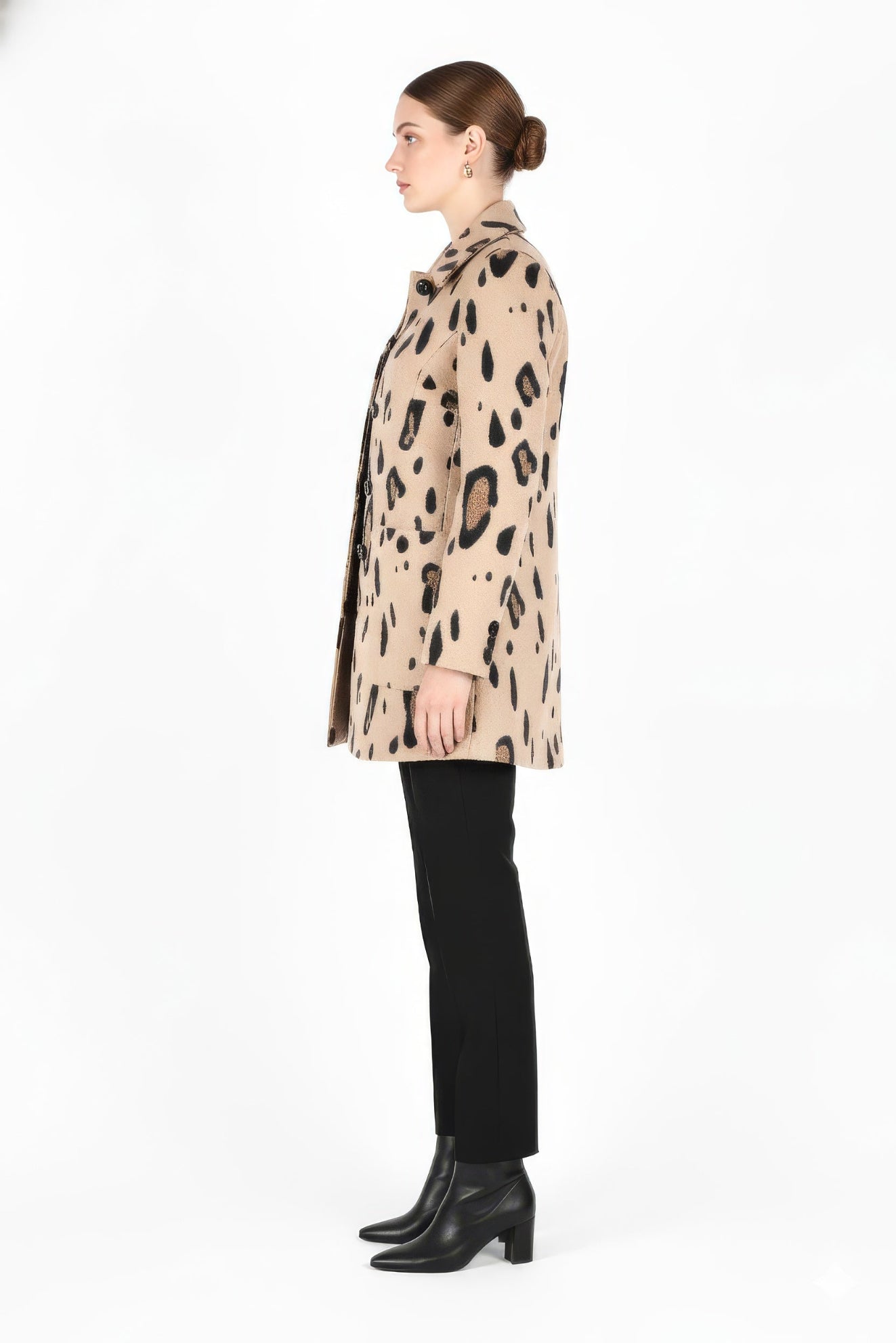 Chic Leopard Print Wool Blend Mini Coat / Structured Jacket